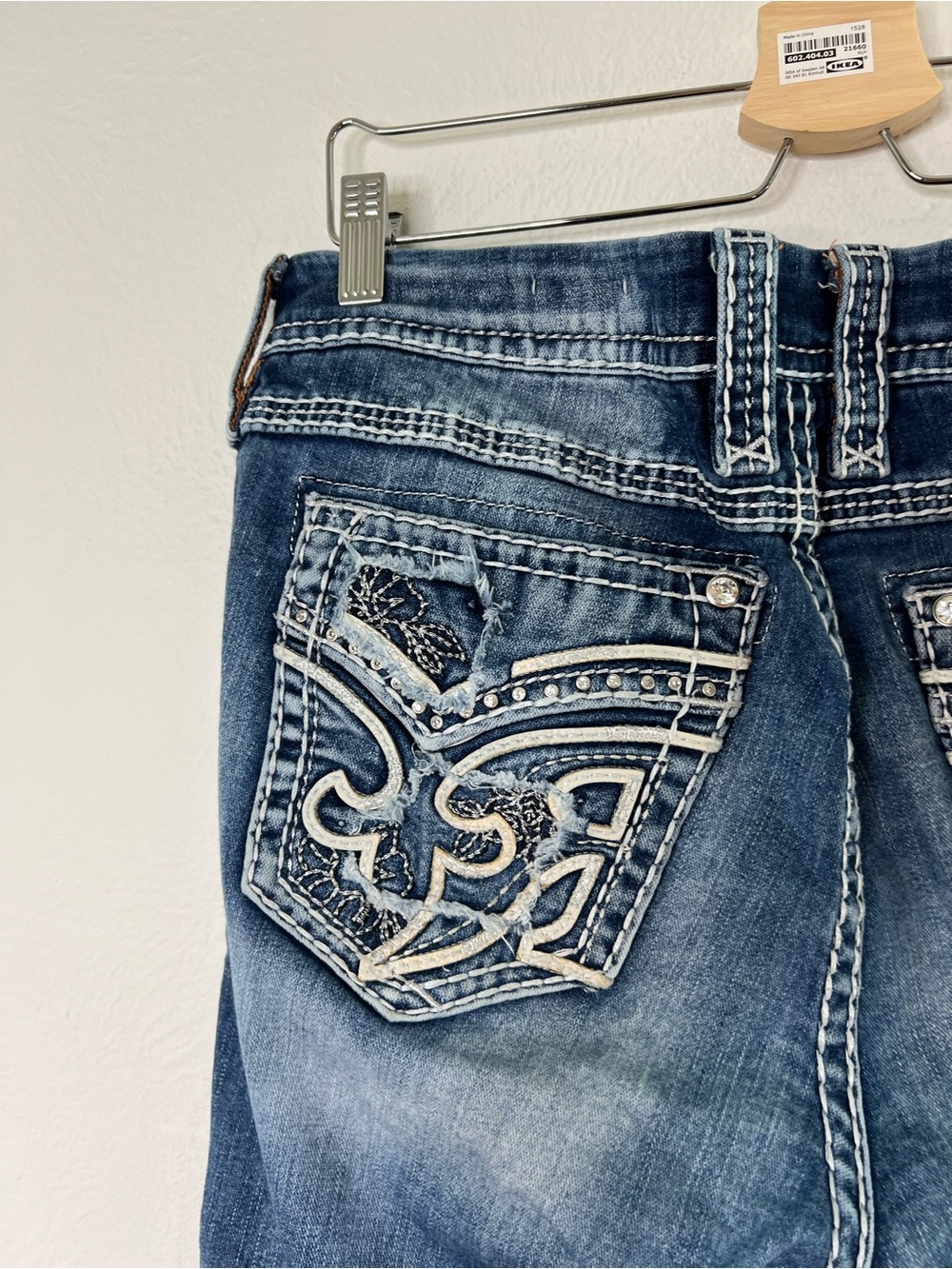 Rock and Revival Ebba Easy Crop size 32 Distressed Blue Jeans - Picture 8 of 16
